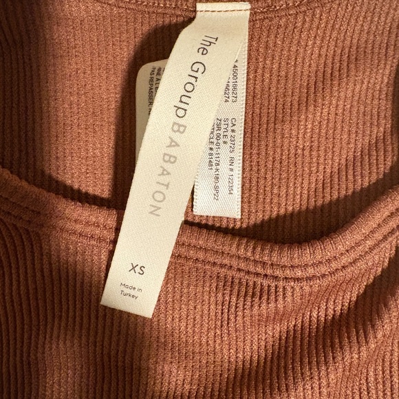 Aritzia Babaton Sculpt Knit Tank — XS - Picture 2 of 3